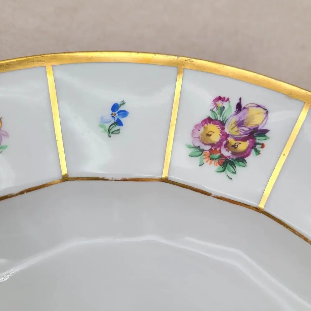 One (1) Royal Copenhagen 'Henriette' 10.25 Inch Dinner Plate #444-8549 Damaged